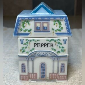 1989 Lenox Spice House